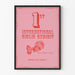 Eerste Internationale Girlie Tentoonstelling Roze Retro Poster