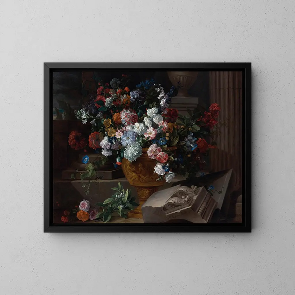 Natuurschilderij met bloemen in een gesculpteerde urn met architecturale fragmenten op een terras - Jean-Baptiste Monnoyer — ingelijst kunstwerk aan de muur