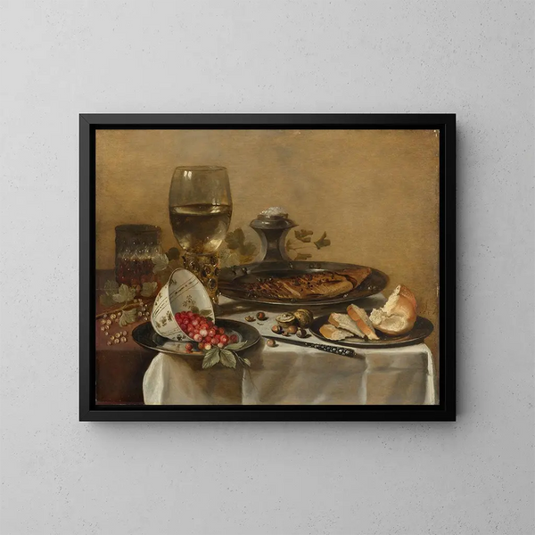 Natuurstudie met gerookte haring, noten, witte bessen en bosbessen - Pieter Claesz — ingelijst kunstwerk aan de muur