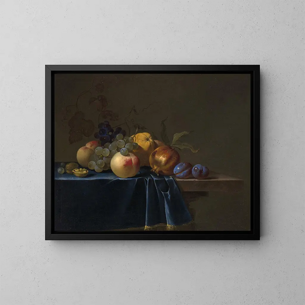 Pêches, druiven, granaatappel en pruimen op een entablatuur - Willem van Aelst — ingelijst kunstwerk aan de muur
