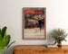 Vintageposter Cévennes, treinexcursies, ingelijst boven een houten dressoir tussen planten.