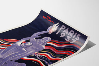 Vintage poster Paris 1937, Arts et techniques, gepresenteerd op een gebogen vel, perspectiefweergave.