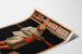 Vintage Poster Grappig Geo Sidney als Drukke Izzy - Retro Muurdecoratie