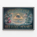 Decorative Religious Poster God Ziet Mij Hier Vloekt Men Niet — framed artwork on a wall