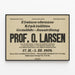 Tentoonstellingsposter van kunstprof. O. Larsen 1929 — ingelijst kunstwerk aan de muur